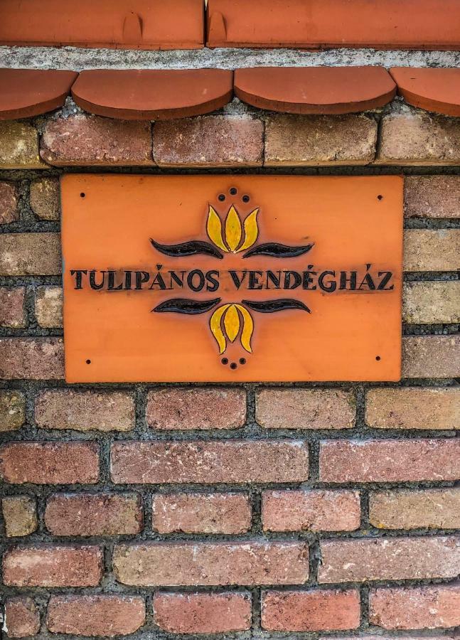Tulipanos Vendeghaz Leilighet Fertoszentmiklos Eksteriør bilde
